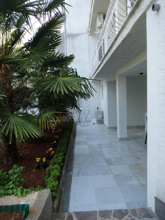 Schreng Apartments Malinska Exterior foto
