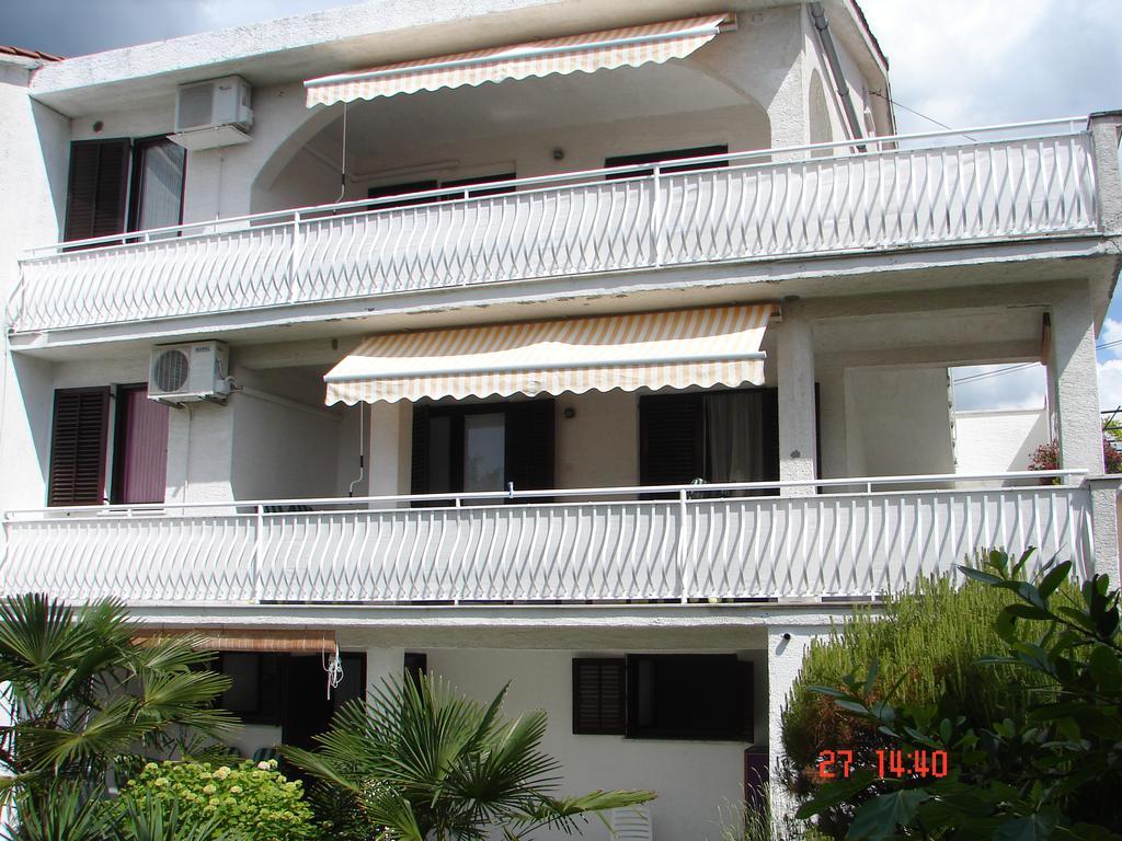 Schreng Apartments Malinska Exterior foto